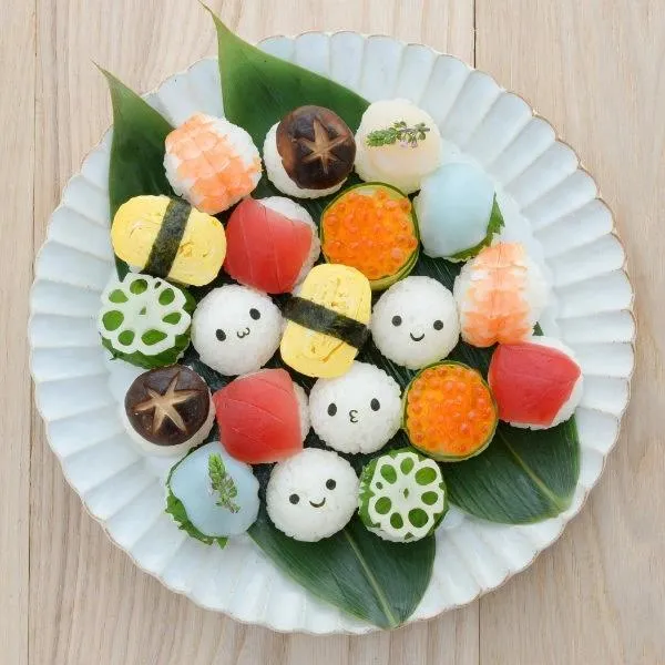 Mini Rice Ball Maker risballformer for barn oransje eller gul