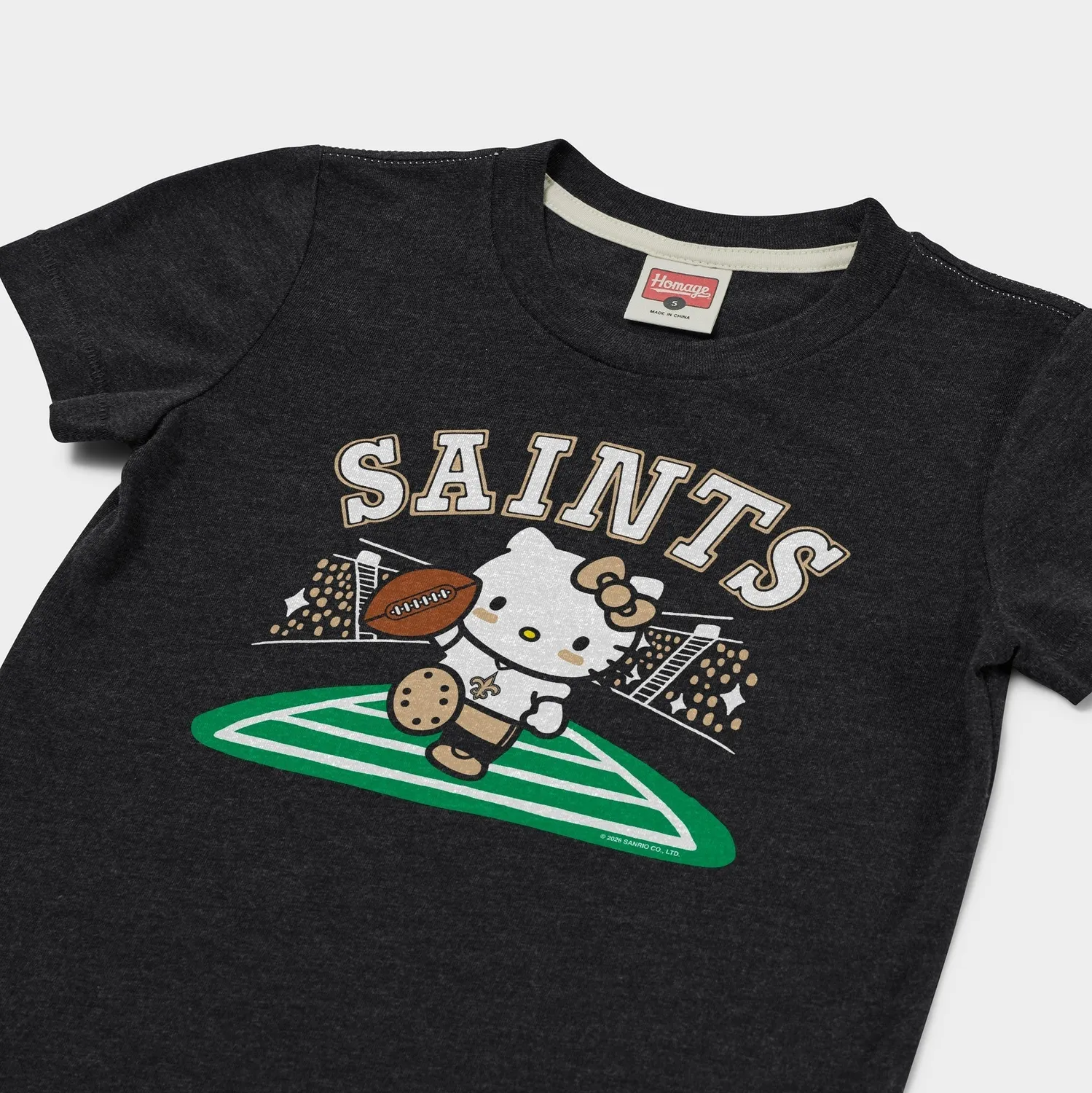 Hello Kitty x New Orleans Saints Touchdown Tee ungdoms-T-skjorte kullgrå