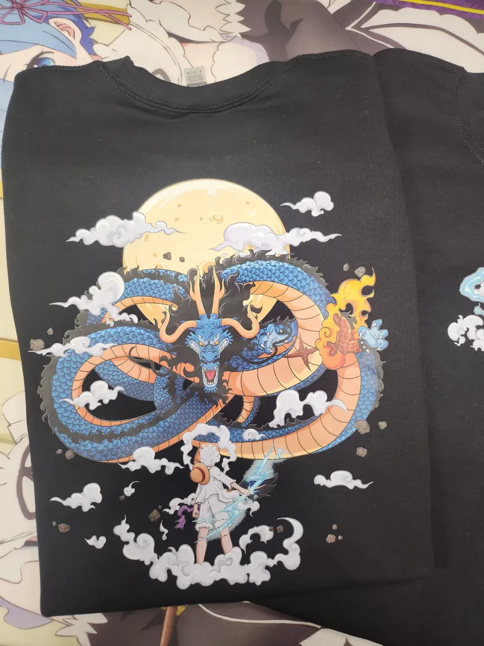 Anitaku Joyb v. Kaido Crewneck-genser S–2XL fra One Piece