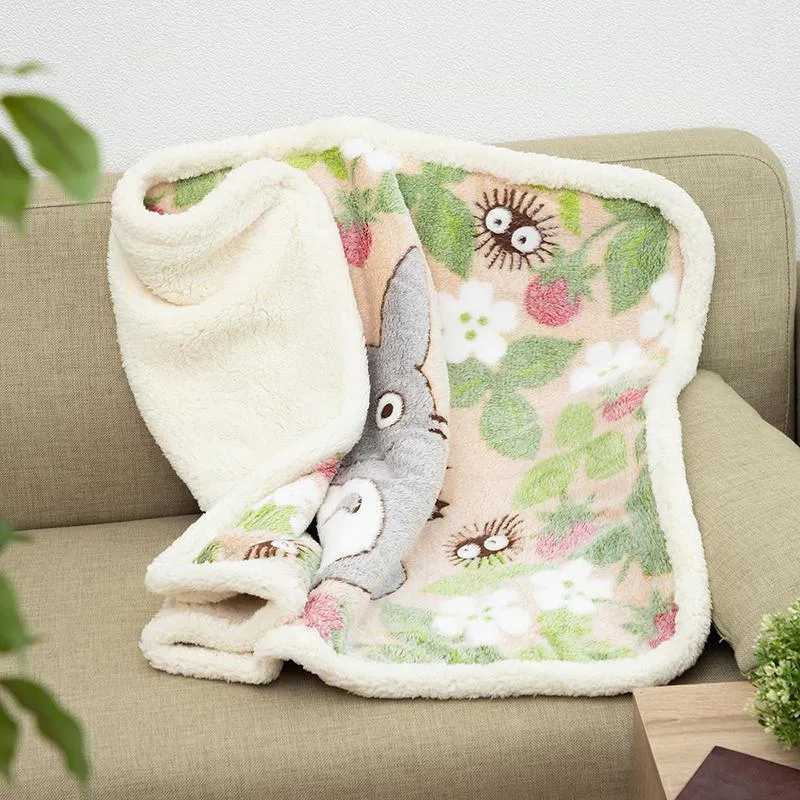 My Neighbor Totoro I Found Strawberries-pledd 100 × 70 cm polyester