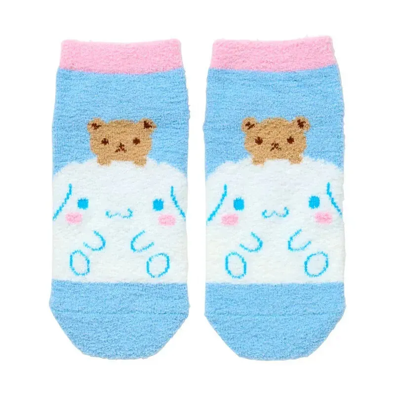 Hello Kitty Cinnamoroll Tucked-In Cozy Ankle Socks ankelsokker