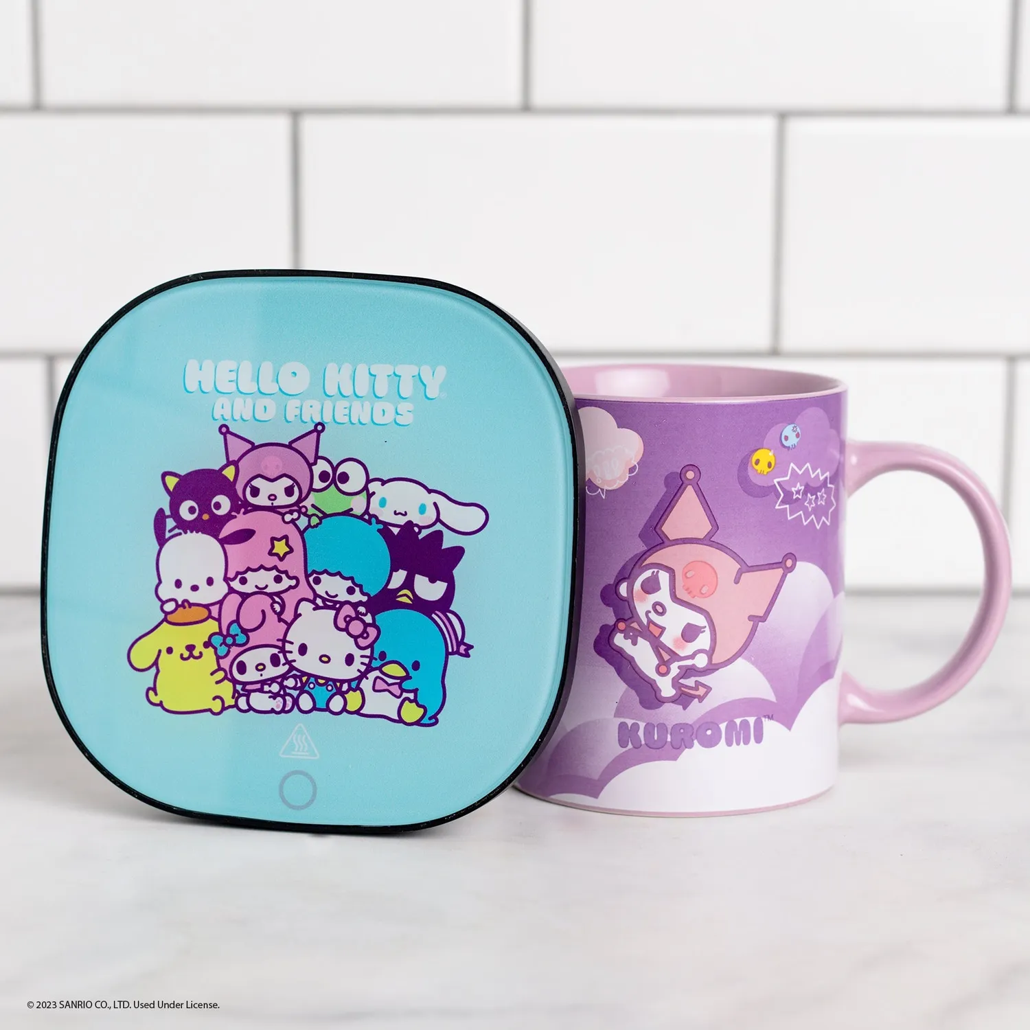 Hello Kitty Kuromi kopp med koppvarmer, svart