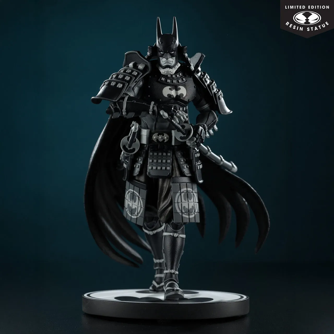 Batman Batman Ninja statue 1:10 Black and White 19,7 cm