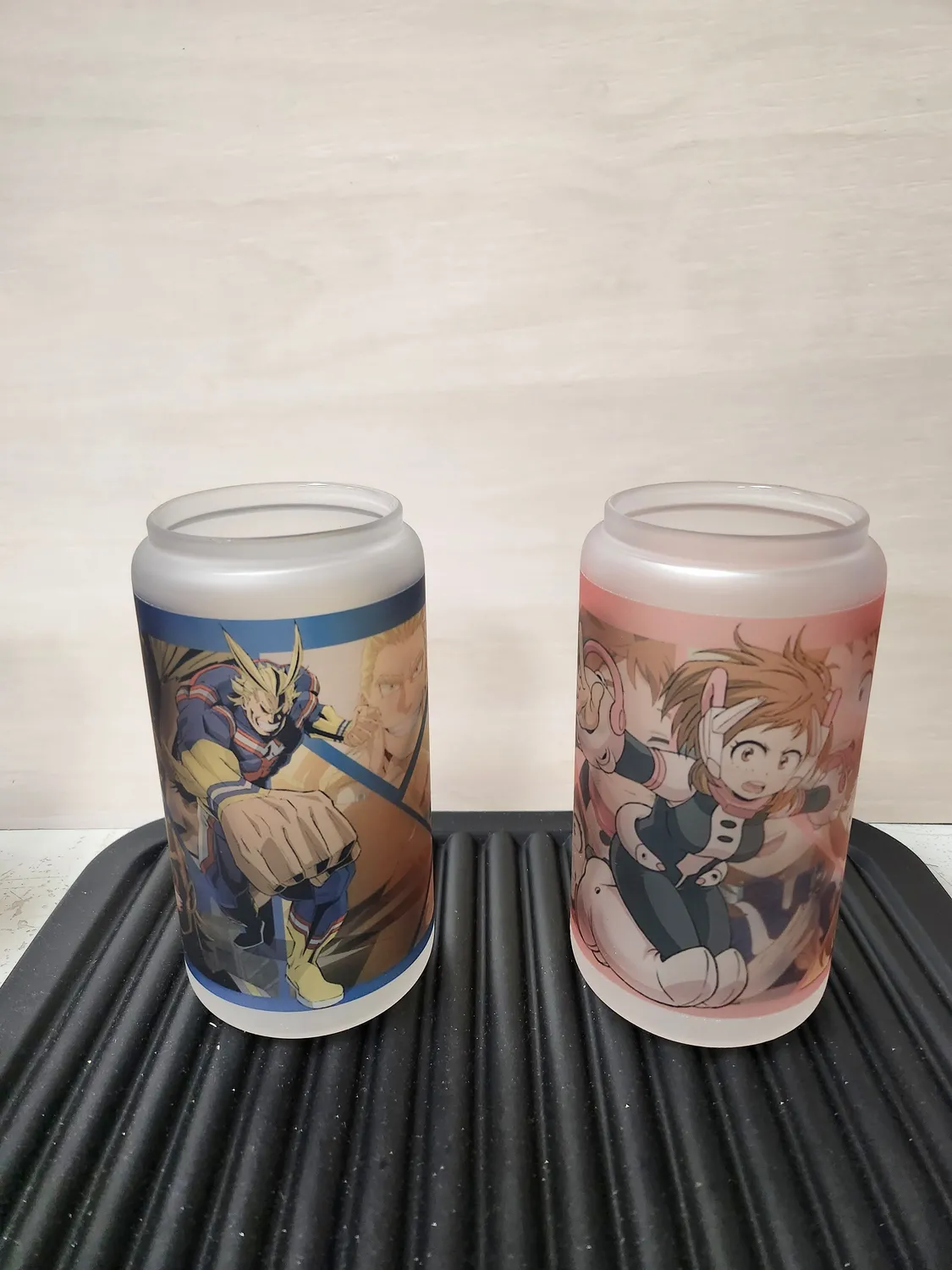 Anitaku Anime Hero Glass Can Tumbler – 473 ml med bambuslokk