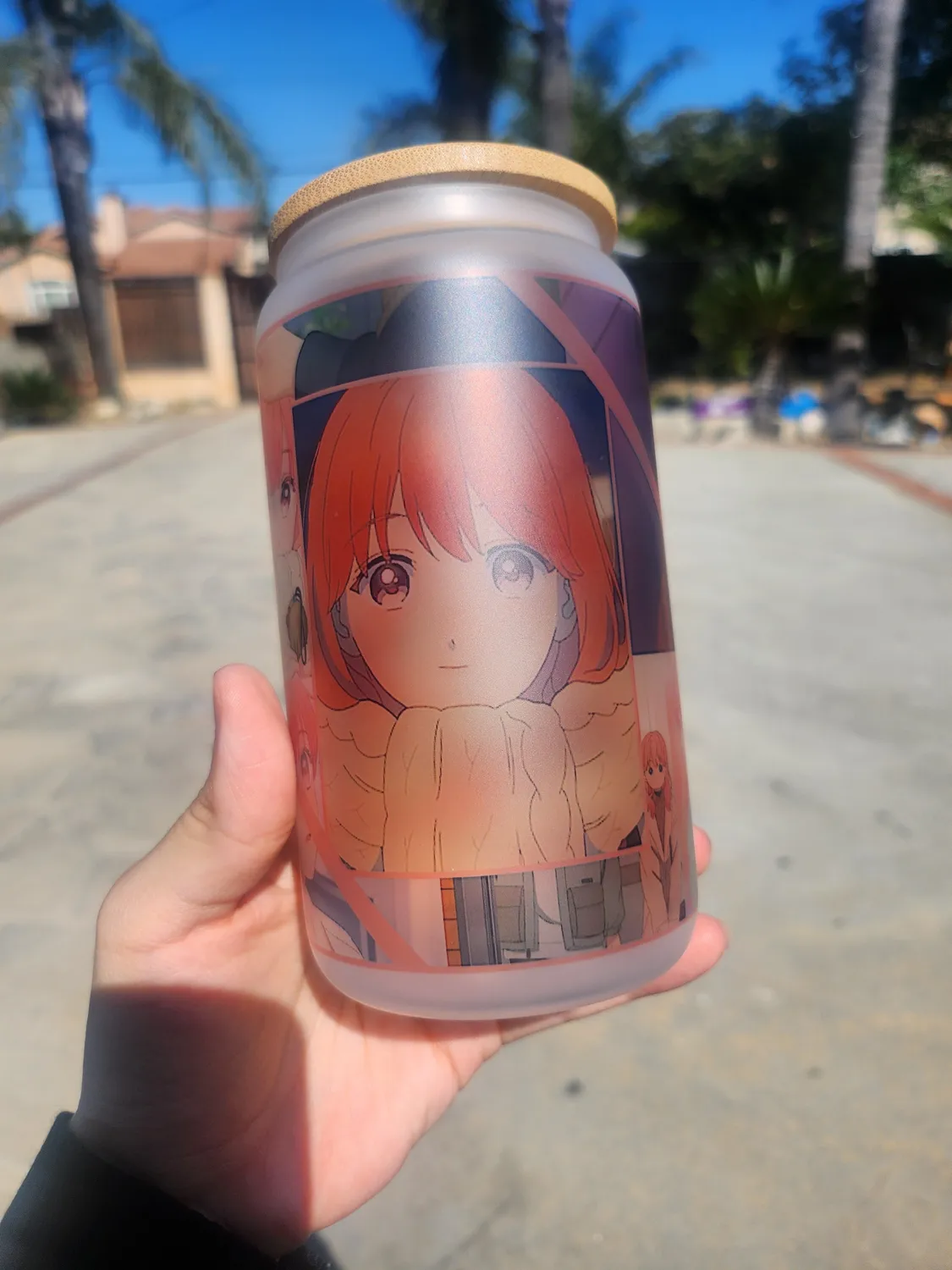 Anitaku Sign Language Girl glasskopp 16 oz med bambuslokk