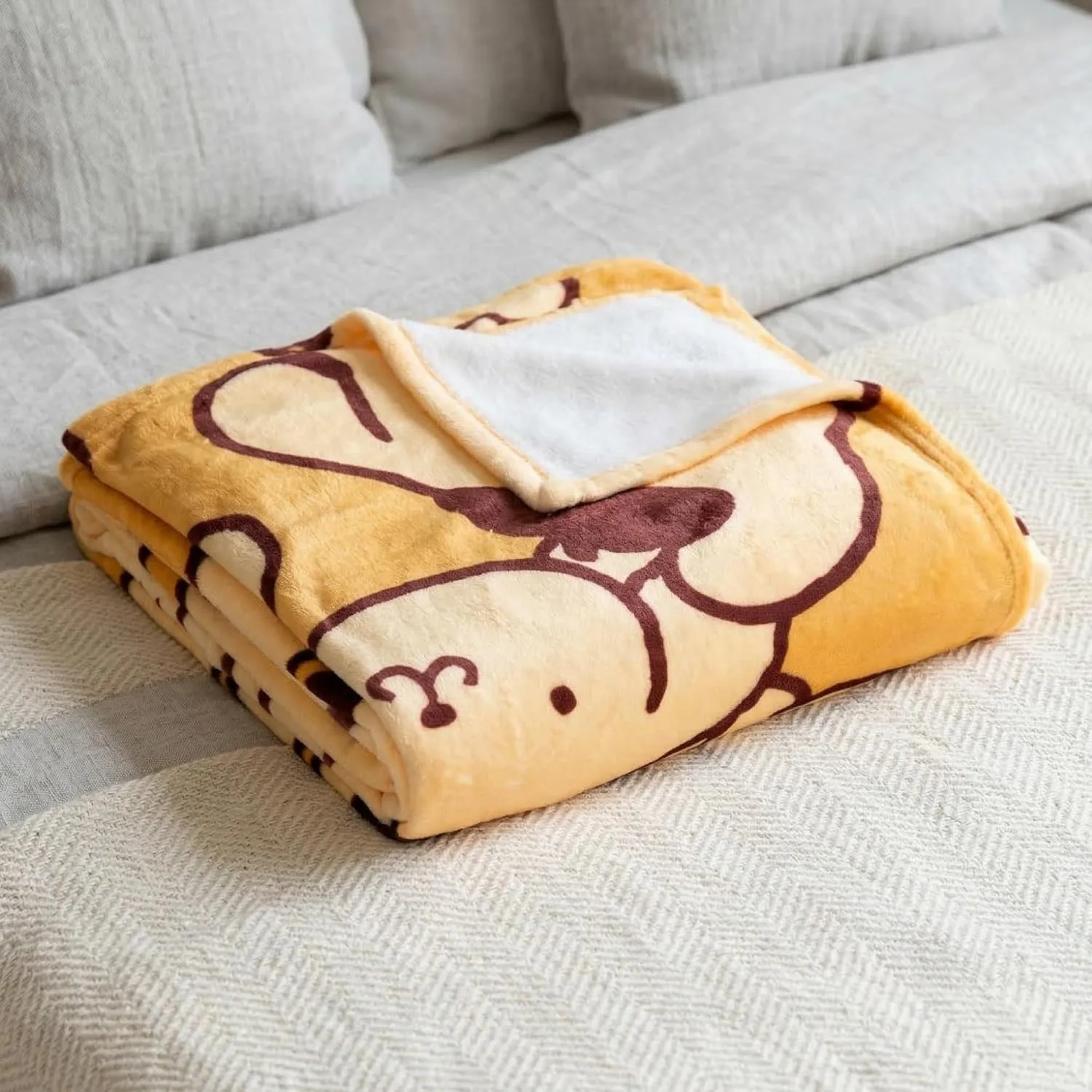 Hello Kitty Pompompurin Throw Blanket (On Repeat) pledd