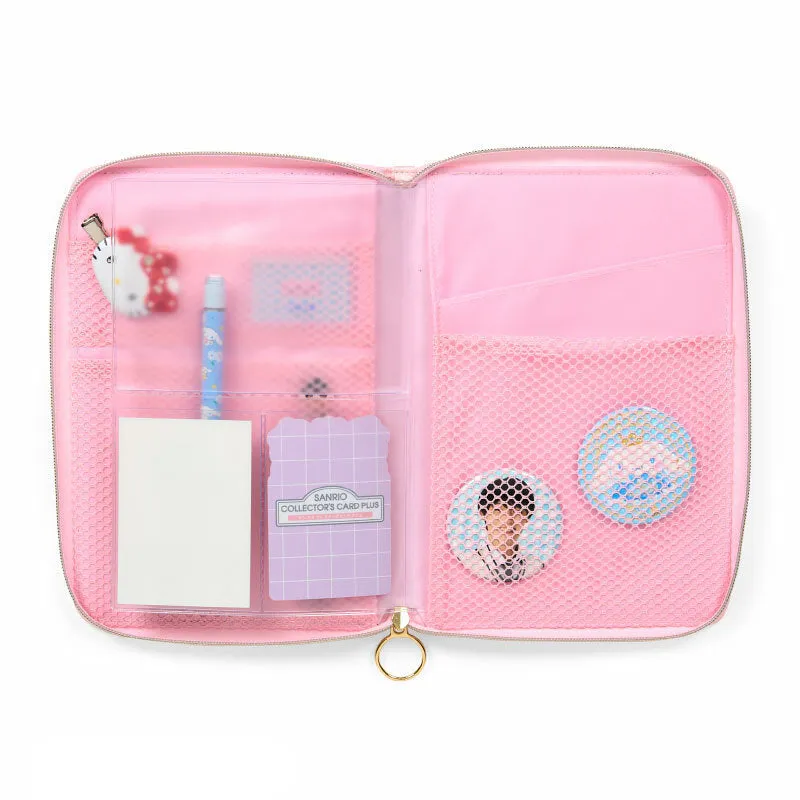 Hello Kitty Strawberry News 50th Anniversary reiseetui med lommer