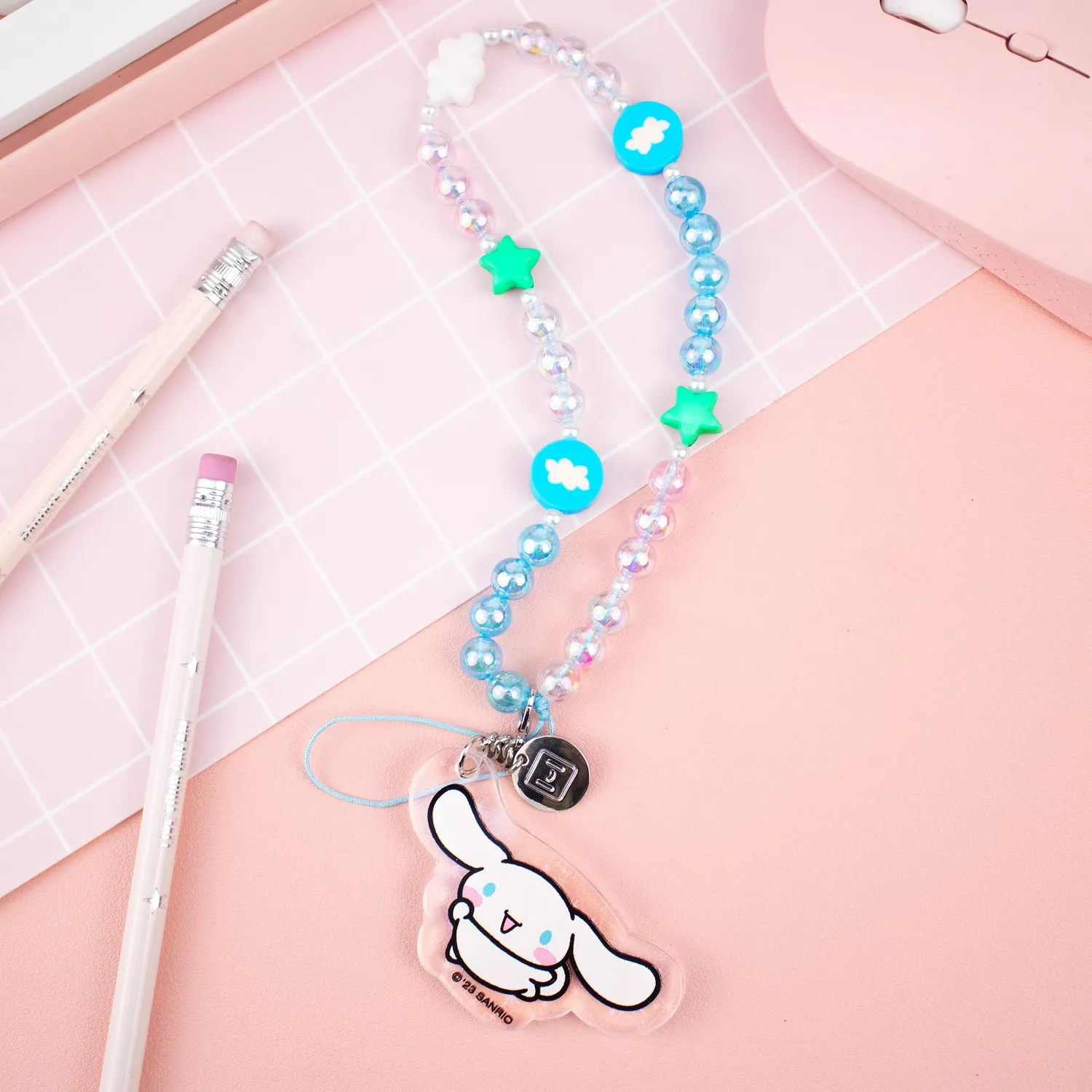 Hello Kitty Cinnamoroll Beaded Charm mobilrem med perler og anheng