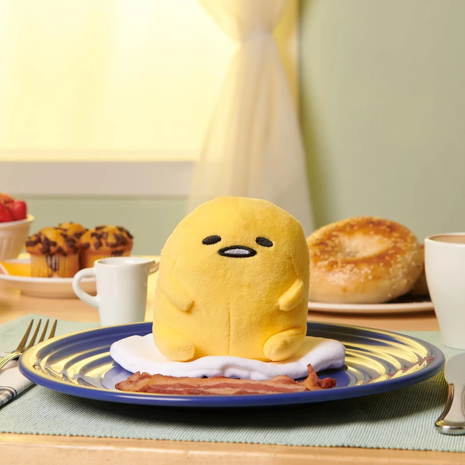 Gudetama Lazy Egg plysjbamse sittende 4 tommer