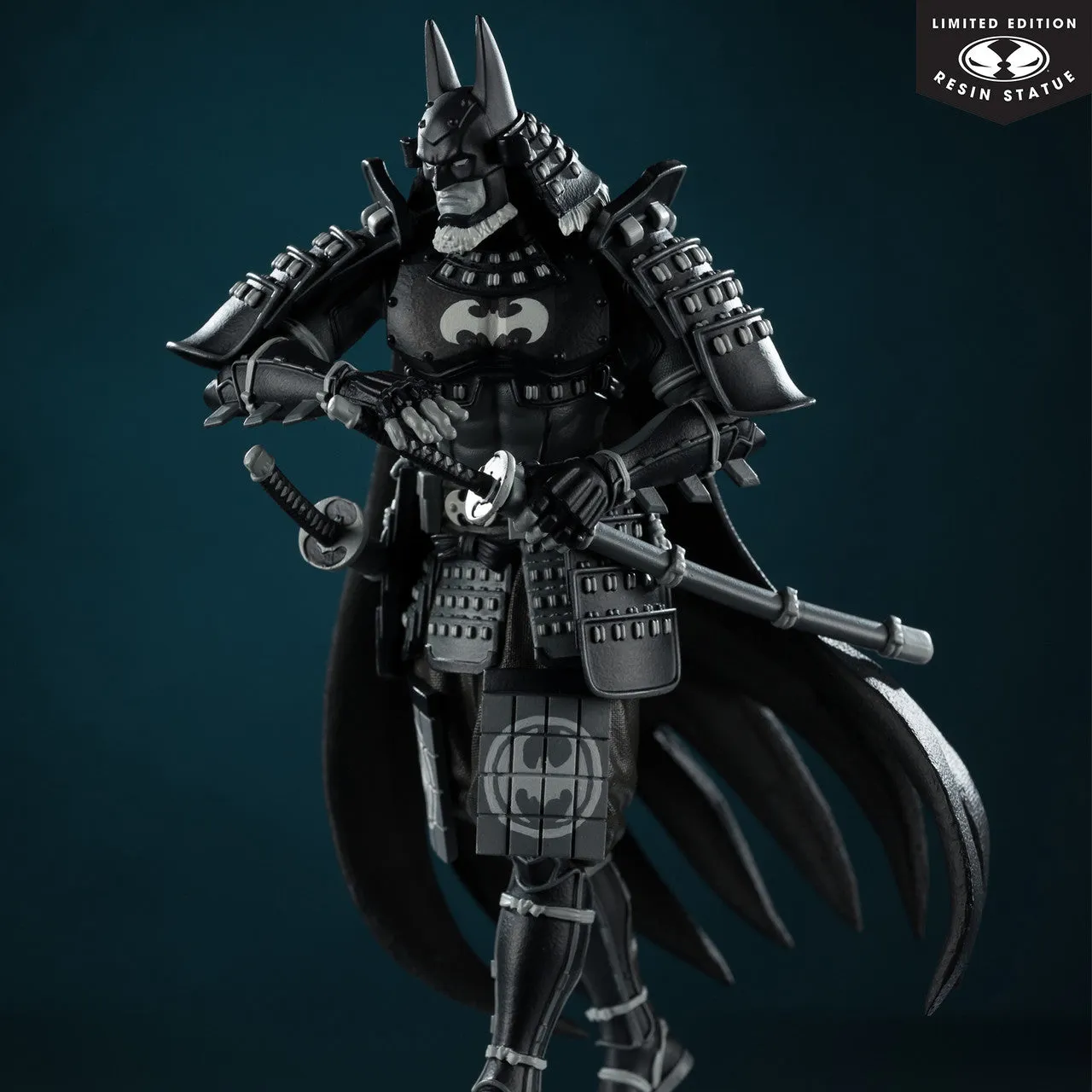 Batman Batman Ninja statue 1:10 Black and White 19,7 cm