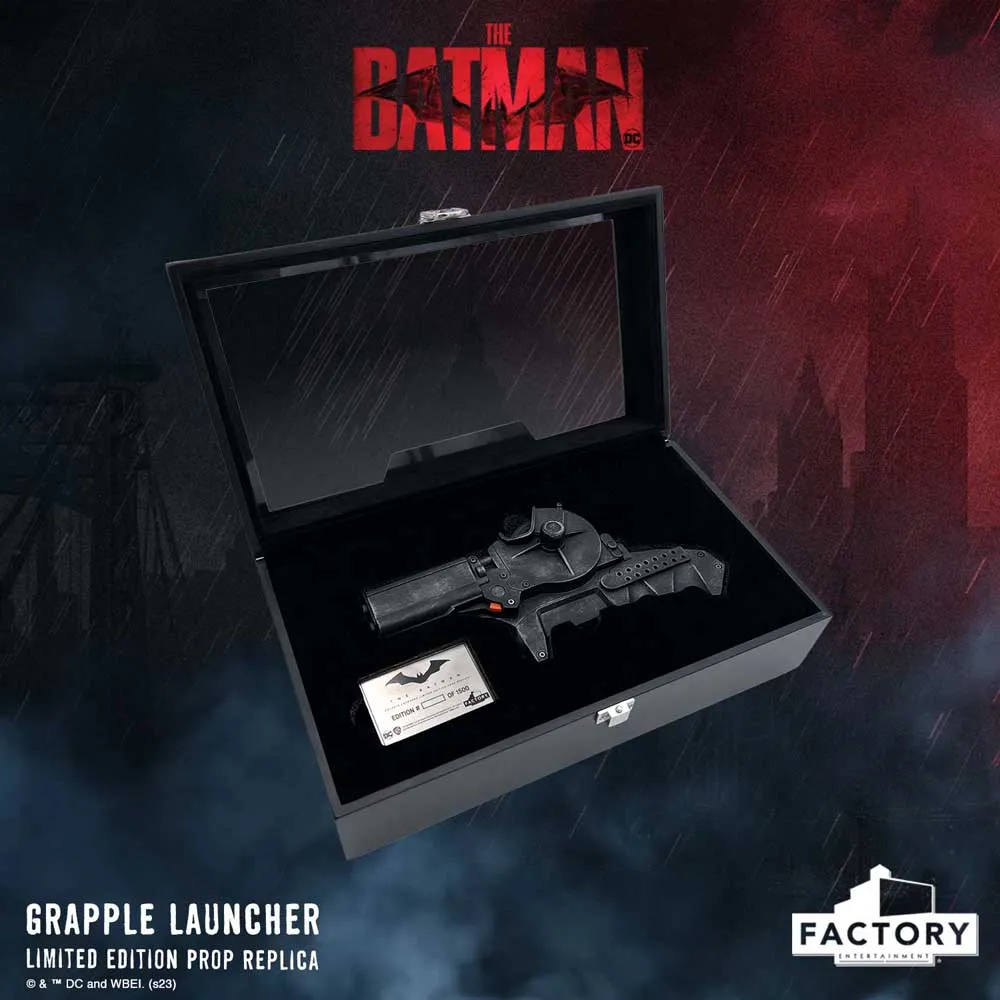 The Batman Grapple Launcher replika full størrelse metall
