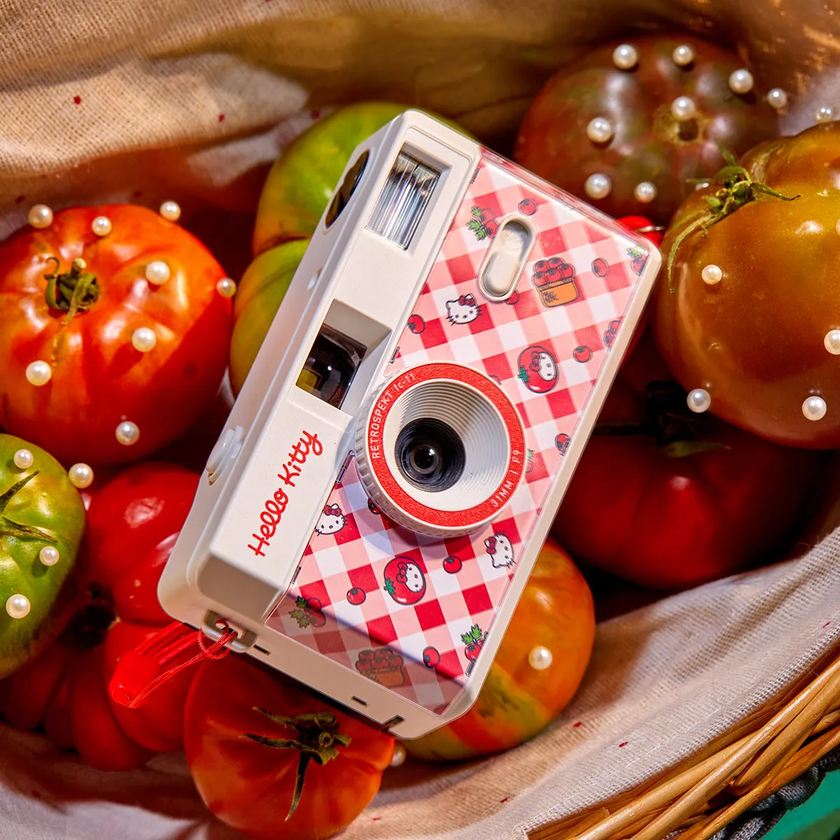 Hello Kitty Tomatoes FC-11 35mm Camera filmkamera tomatdesign