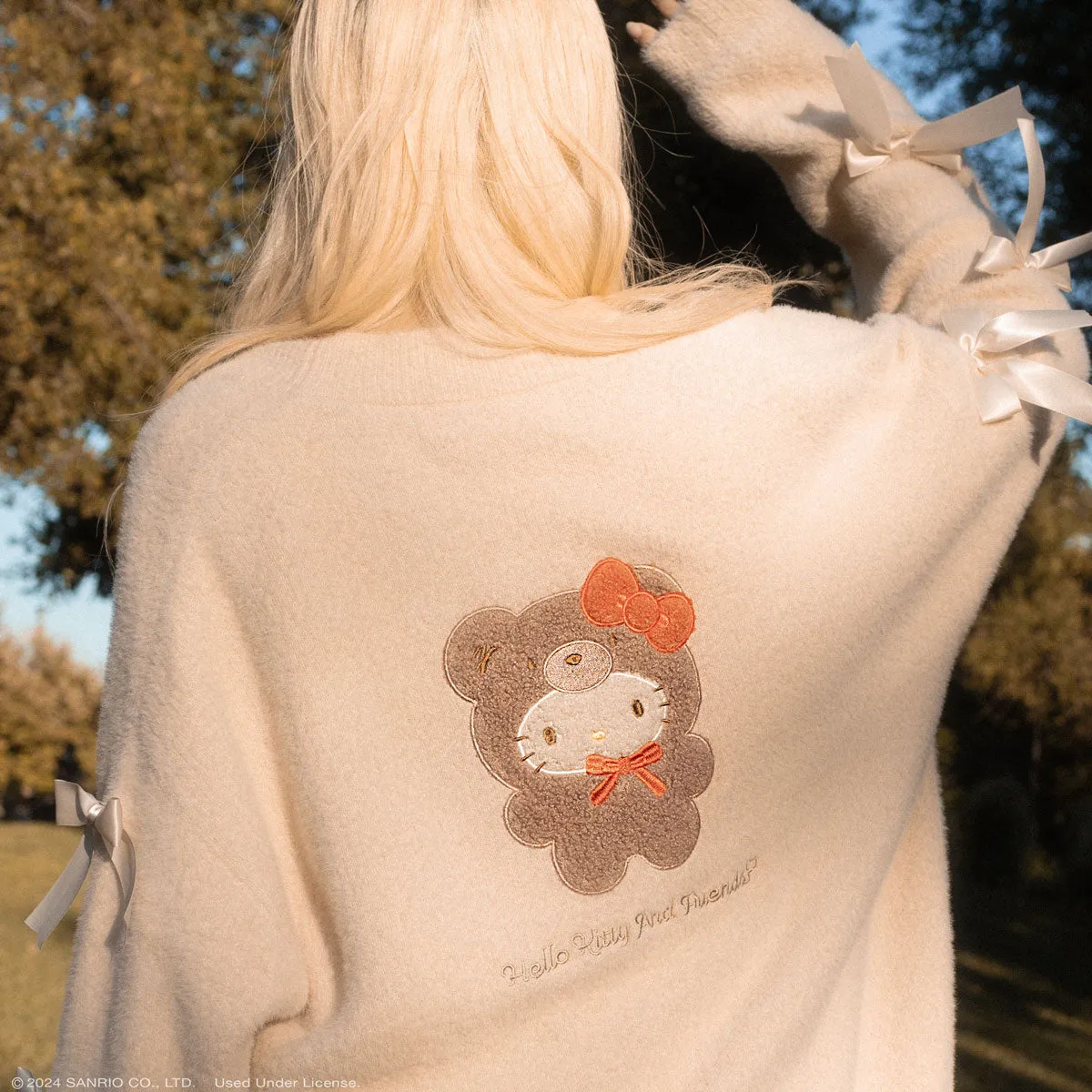 Hello Kitty Cozy Kuma JapanLA cardigan krem S–XXL broderi