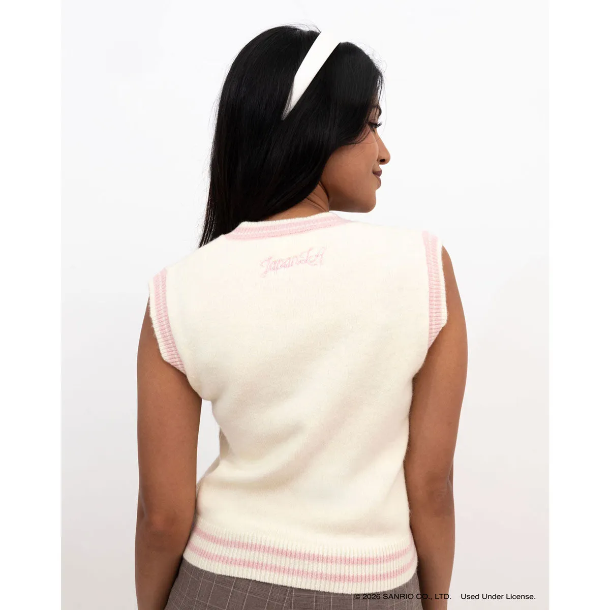 Hello Kitty Lovelymocha x JapanLA strikkevest beige/rosa brodert S–2XL