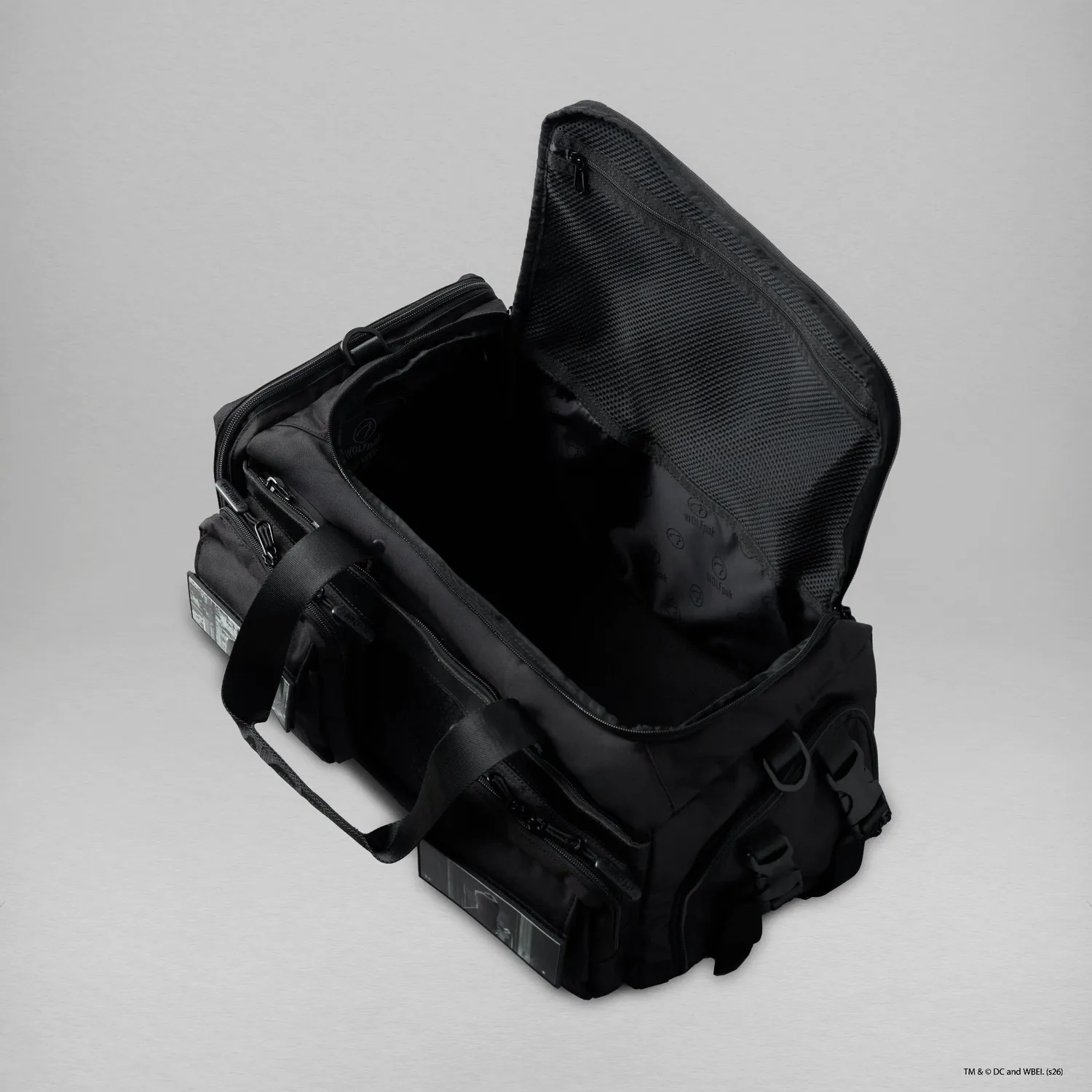 WOLFpak The Dark Knight Trilogy 30L duffelbag med skoboksrom
