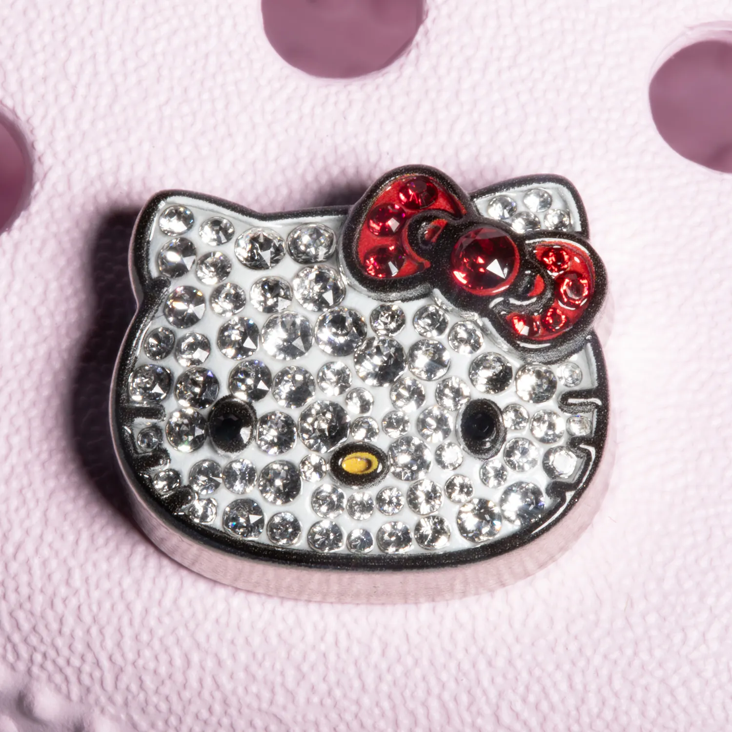 Hello Kitty Crocs Jibbitz med Swarovski-krystaller hvit 1 stk