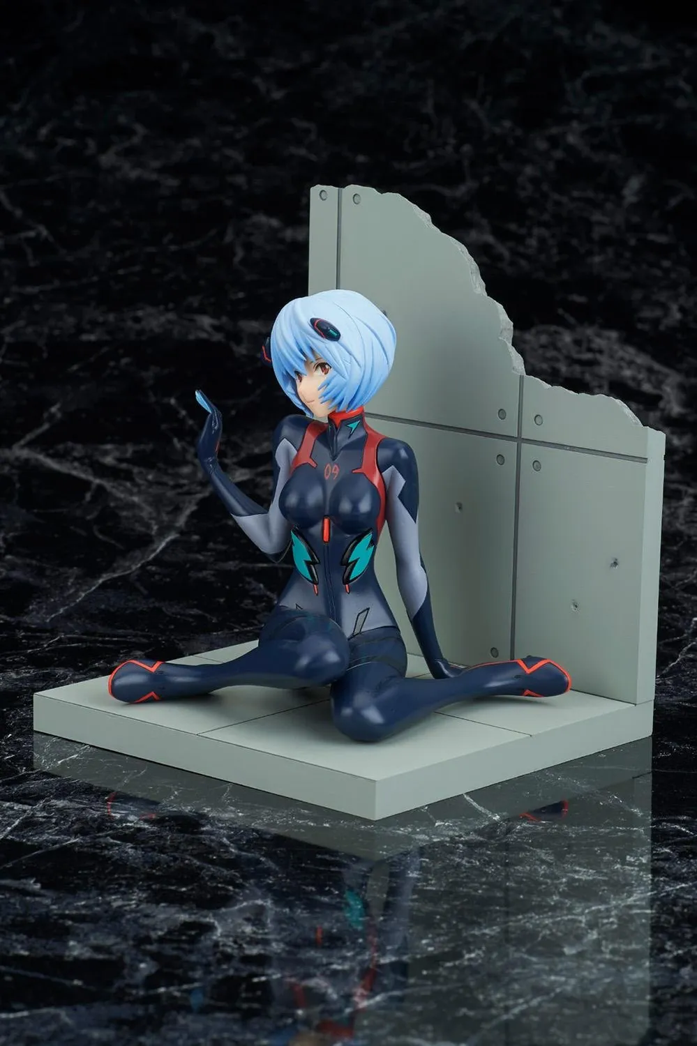 Manga Mania Evangelion Ayanami Rei Plugsuit figur 10,5 cm
