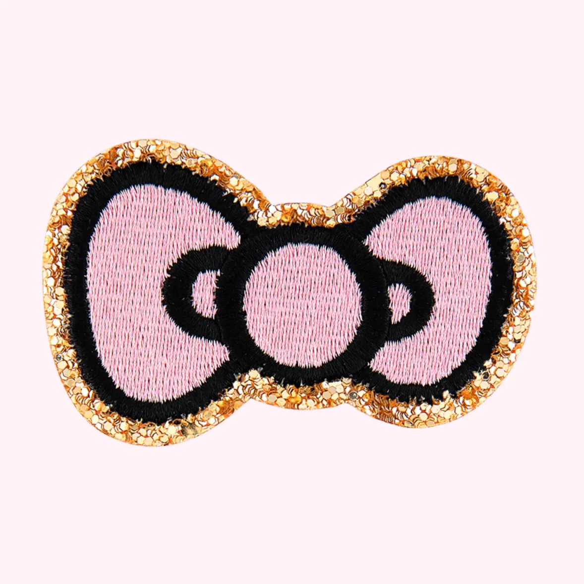 Hello Kitty Stoney Clover Lane sløyfemerke med lim 6,4 cm