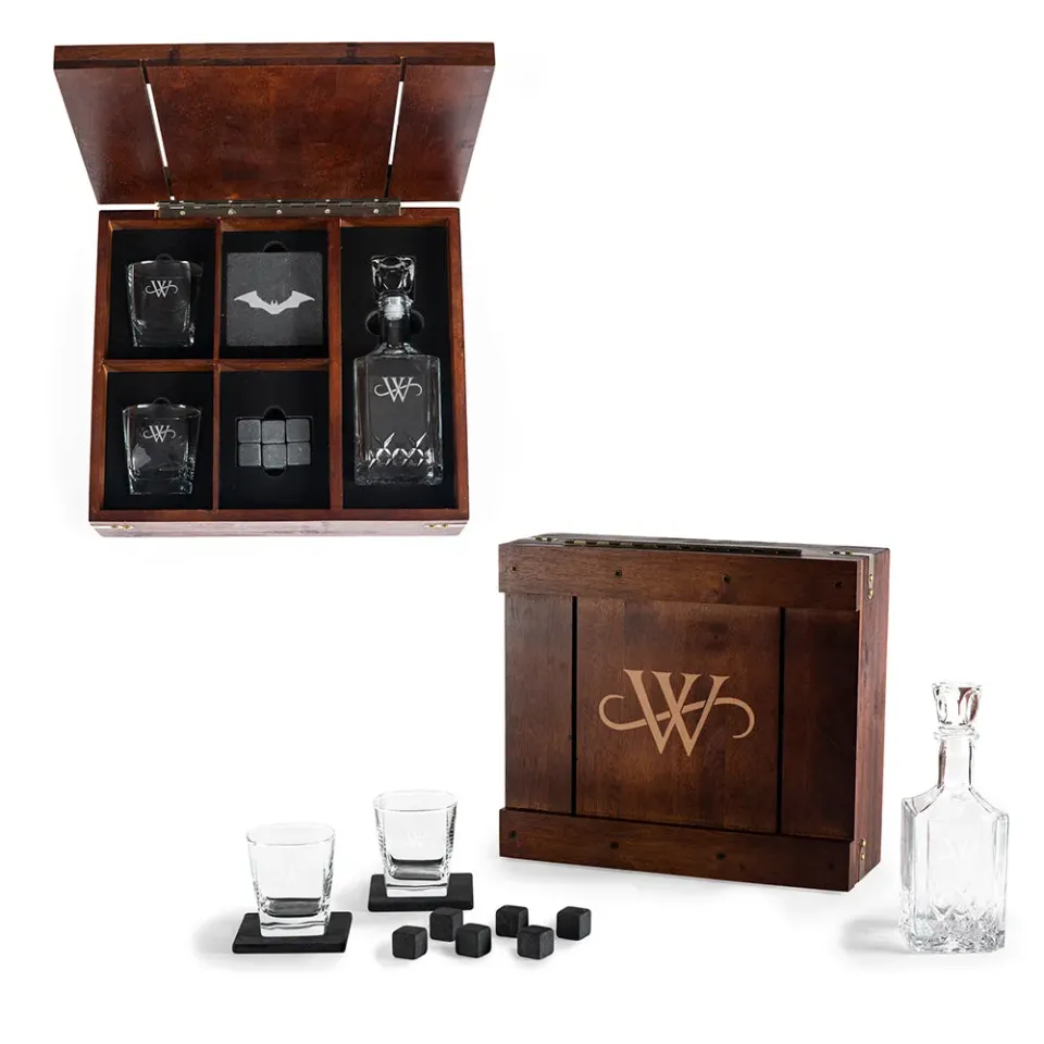 Batman THE BATMAN Wayne Monogram drinkesett med karaffel
