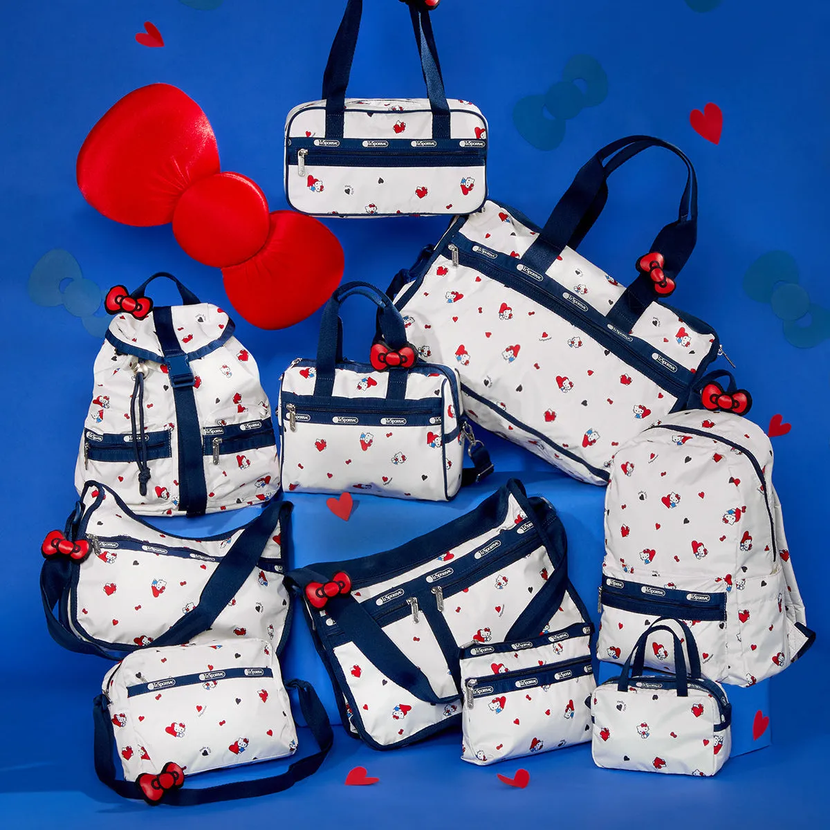 Hello Kitty x LeSportsac Lots of Love Cosmetic Clutch sminkepung