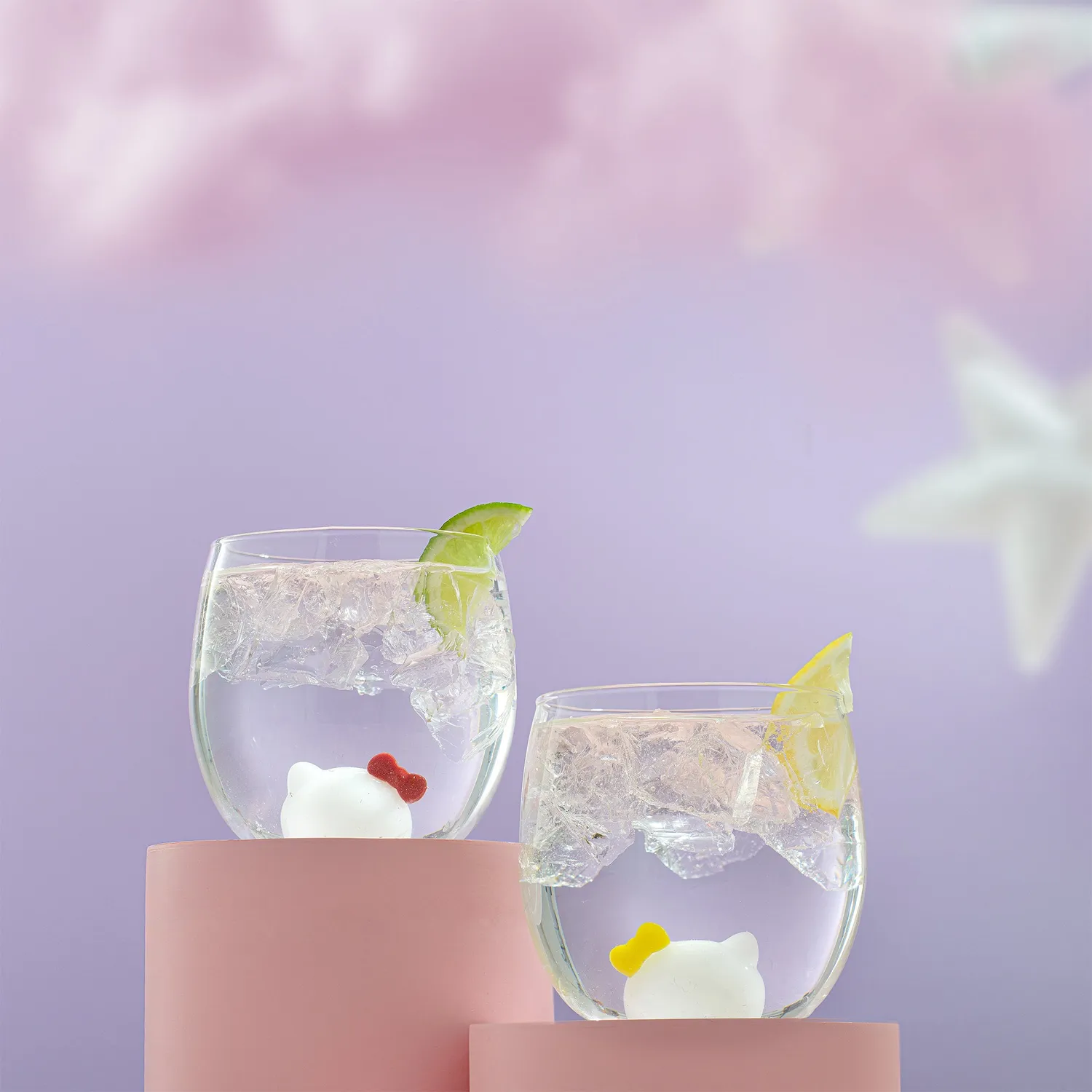 Hello Kitty Hello Kitty and Mimmy 3D Icon Short Drinking Glasses, 2-pakning