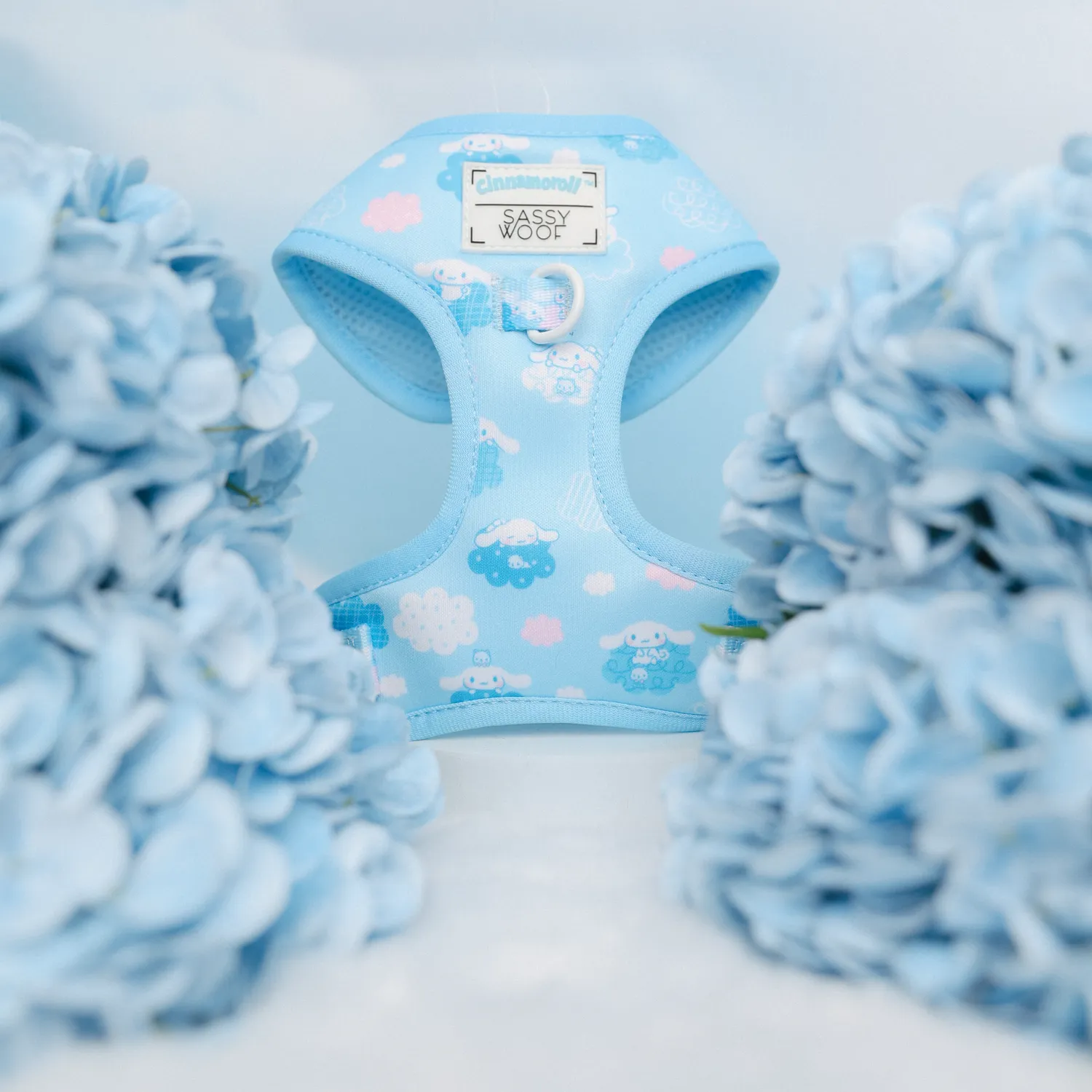Hello Kitty Cinnamoroll x Sassy Woof hundesele Clouds XS–M